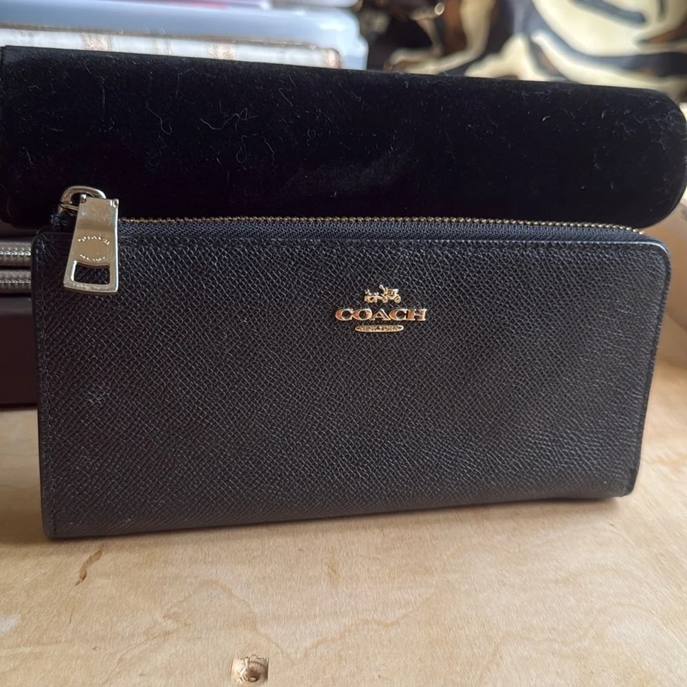 Coach Wallet - Picture 1 of 1